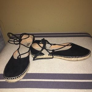 Espadrilles with ankle laces